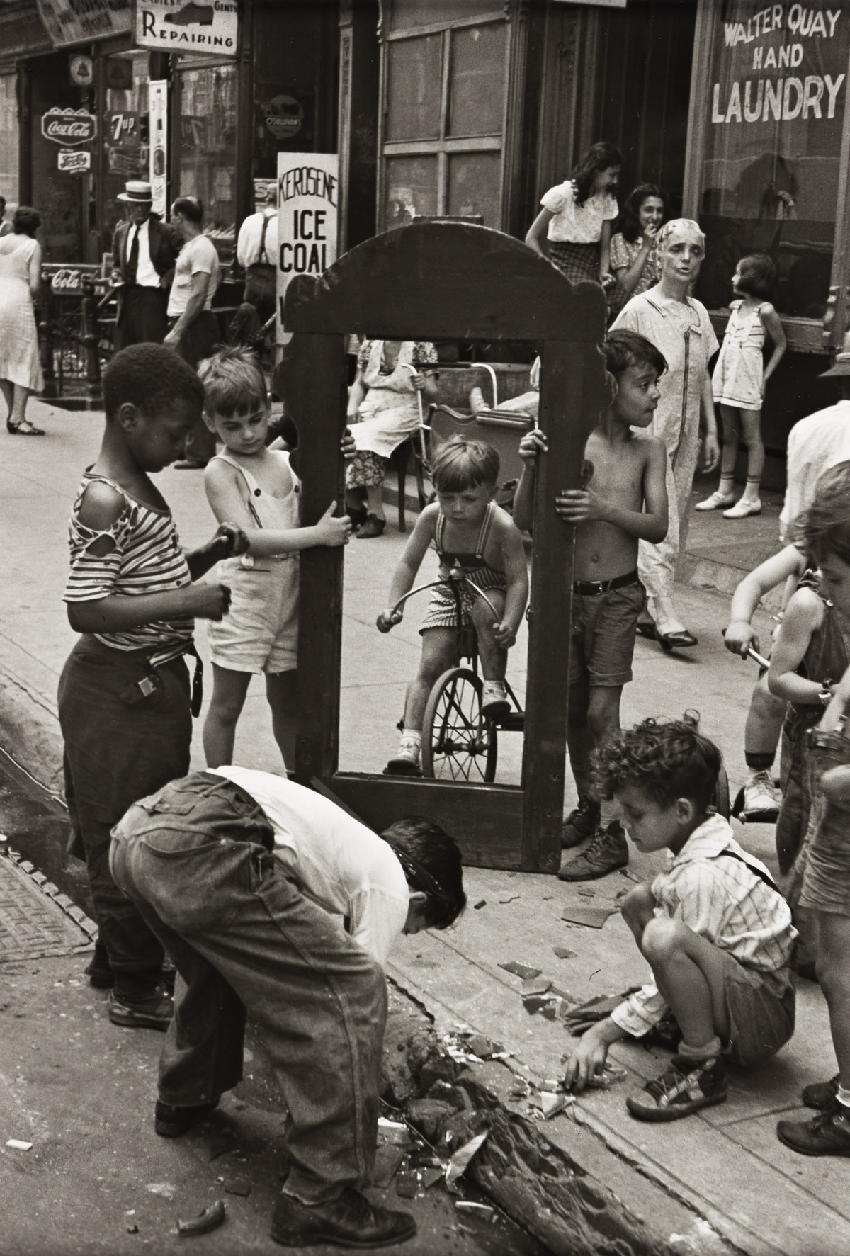 New York City (Children with a Broken Mirror)